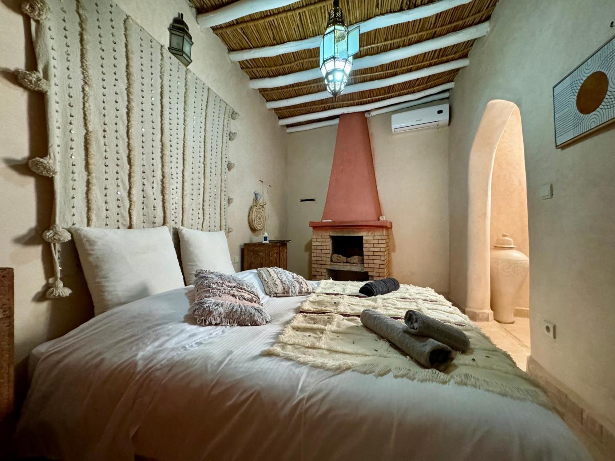 Hotel Jenny Lynn à Tazrou Extérieur photo