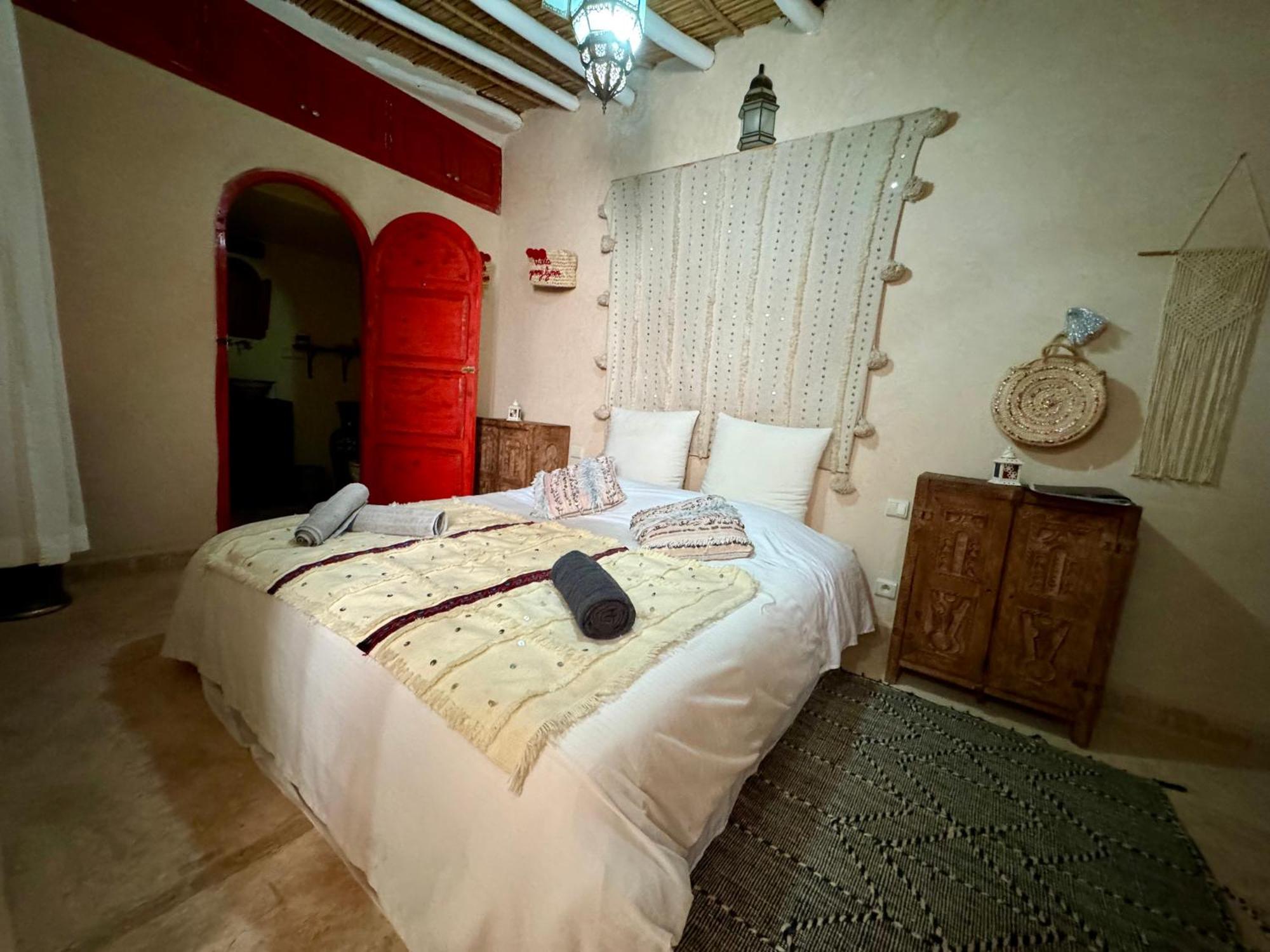 Hotel Jenny Lynn à Tazrou Extérieur photo