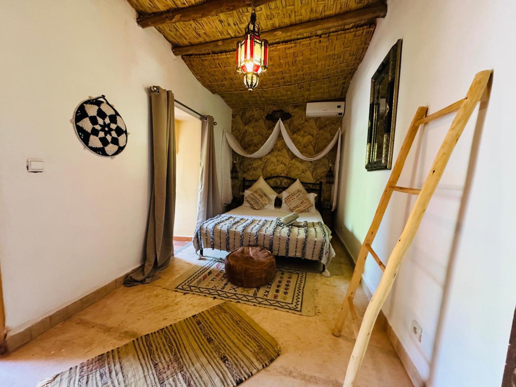 Hotel Jenny Lynn à Tazrou Extérieur photo